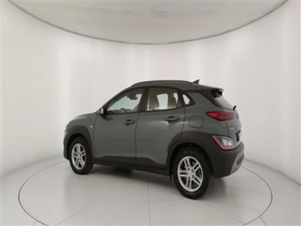 Hyundai Kona usata a Bari (4)