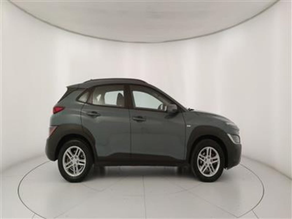 Hyundai Kona usata a Bari (9)