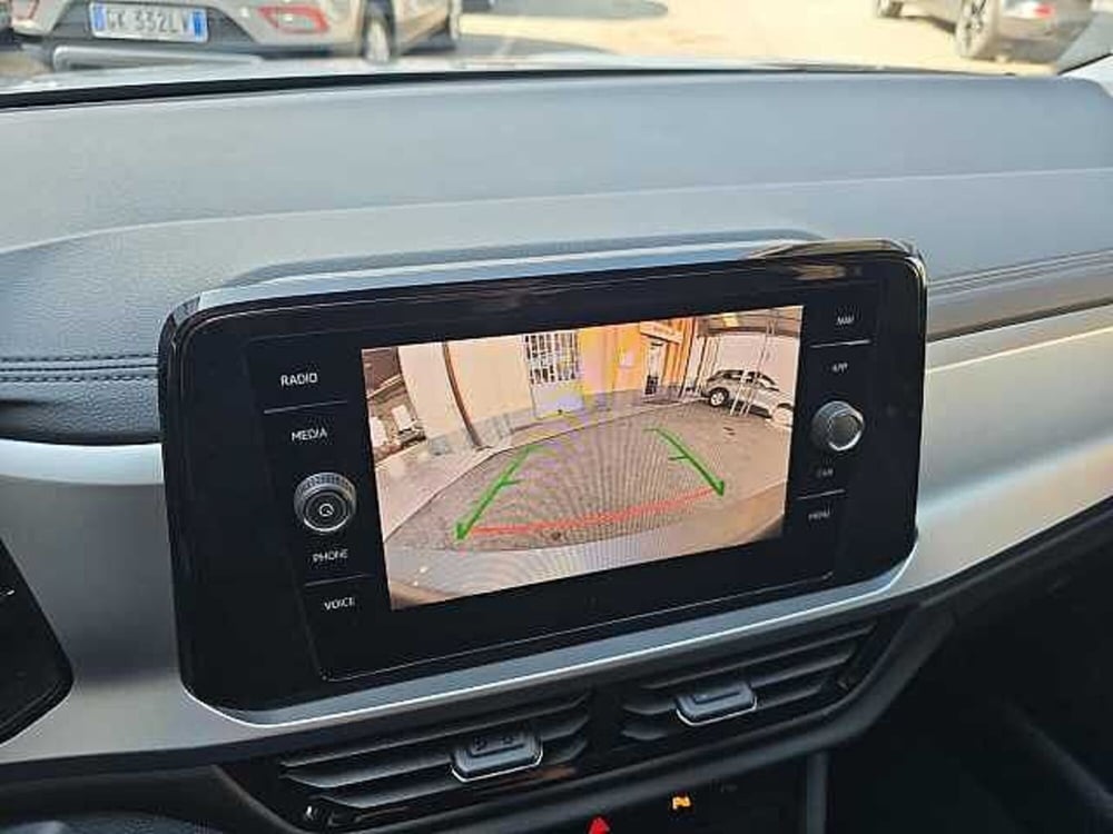 Volkswagen T-Roc usata a Lecco (18)