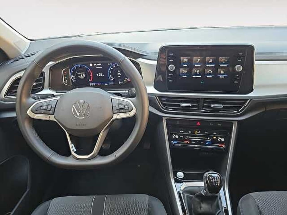 Volkswagen T-Roc usata a Lecco (9)