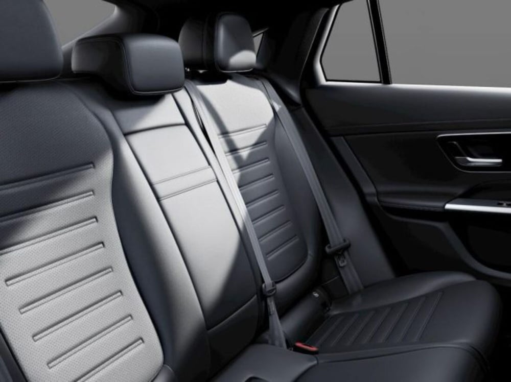 Mercedes-Benz GLC nuova a Verona (7)