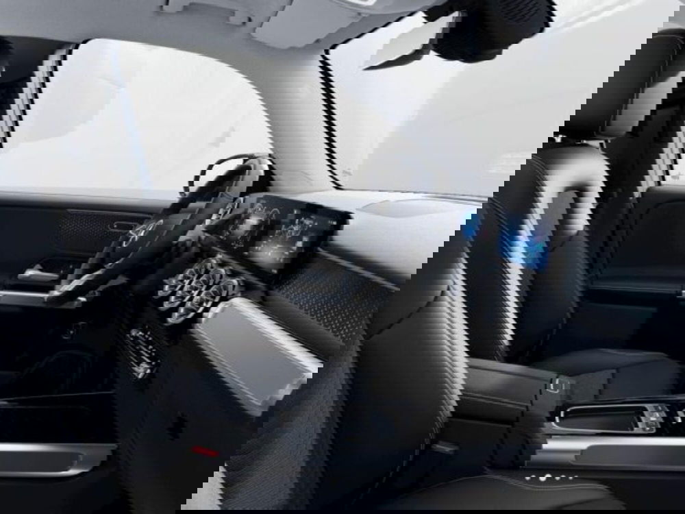 Mercedes-Benz GLB nuova a Verona (6)