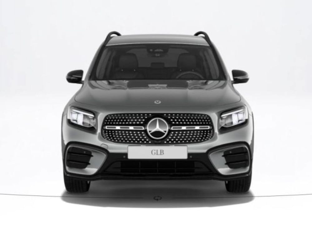 Mercedes-Benz GLB nuova a Verona (3)