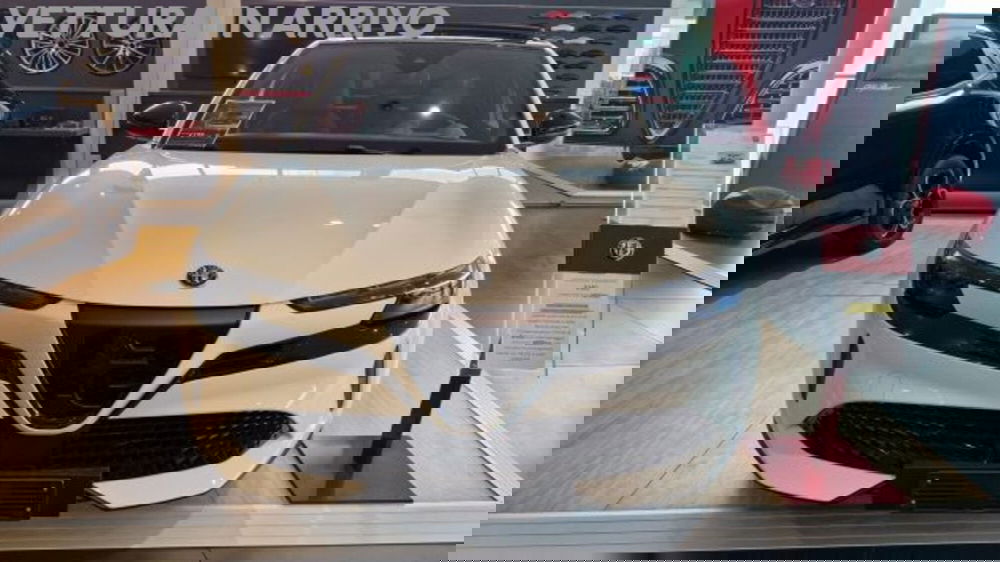 Alfa Romeo Junior nuova a Modena