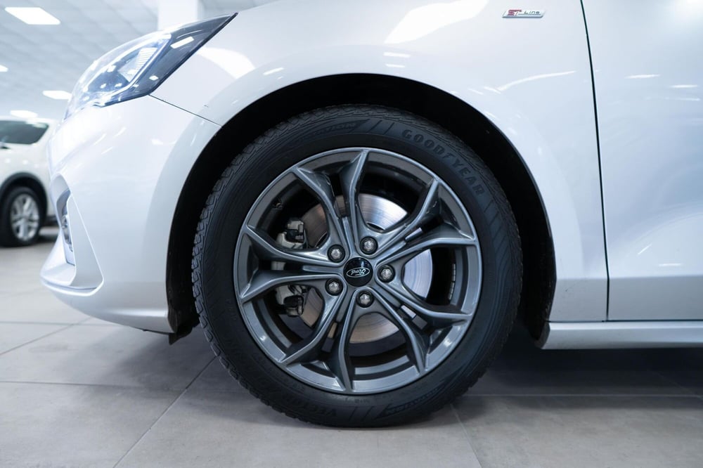 Ford Focus Station Wagon usata a Torino (15)