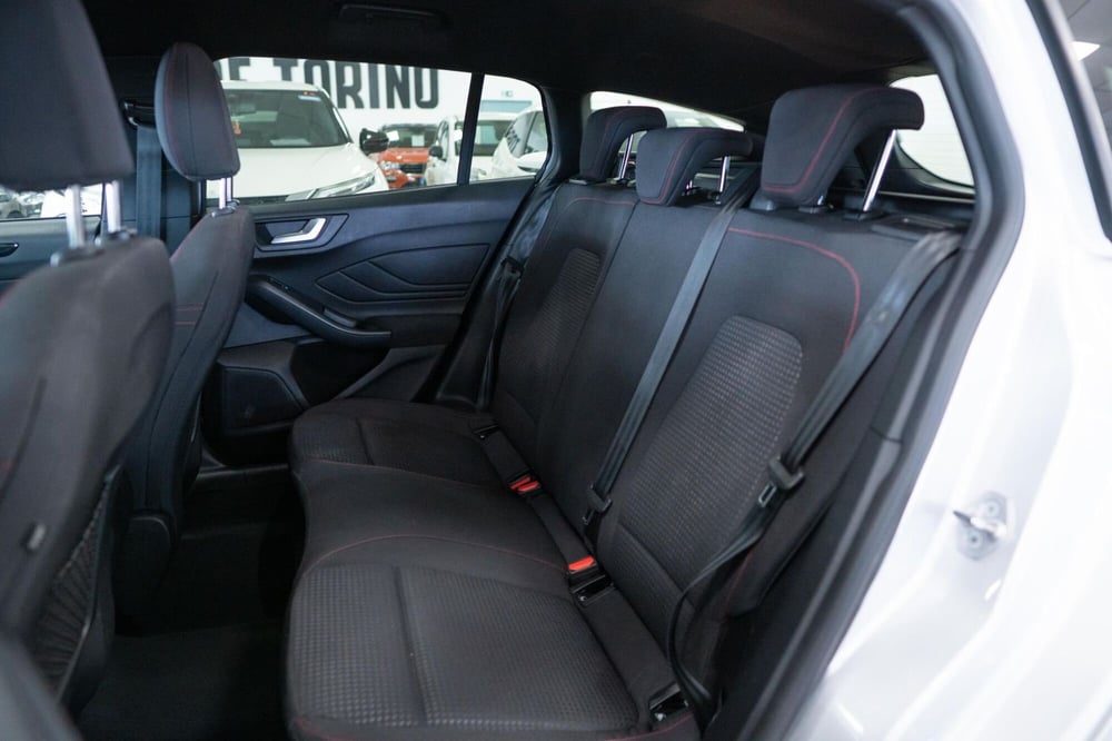 Ford Focus Station Wagon usata a Torino (8)