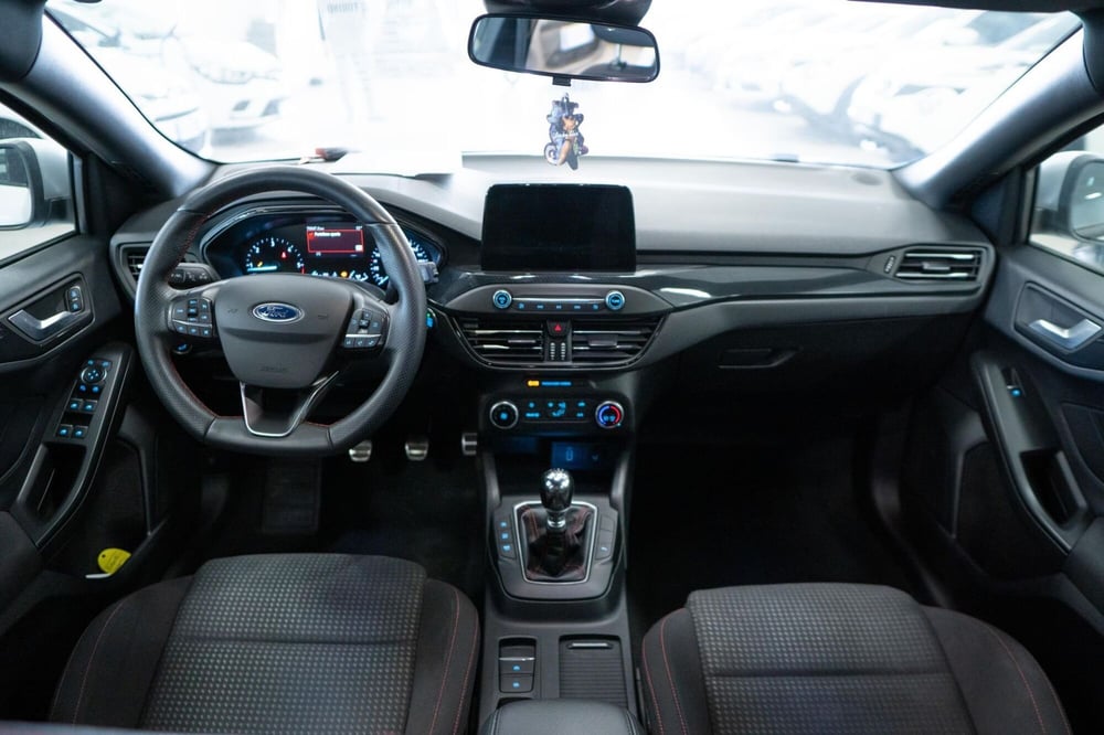 Ford Focus Station Wagon usata a Torino (9)
