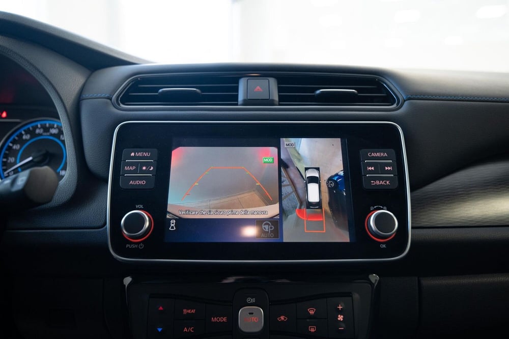 Nissan Leaf nuova a Torino (14)