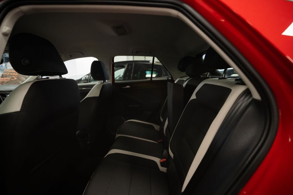 Volkswagen T-Roc usata a Torino (7)
