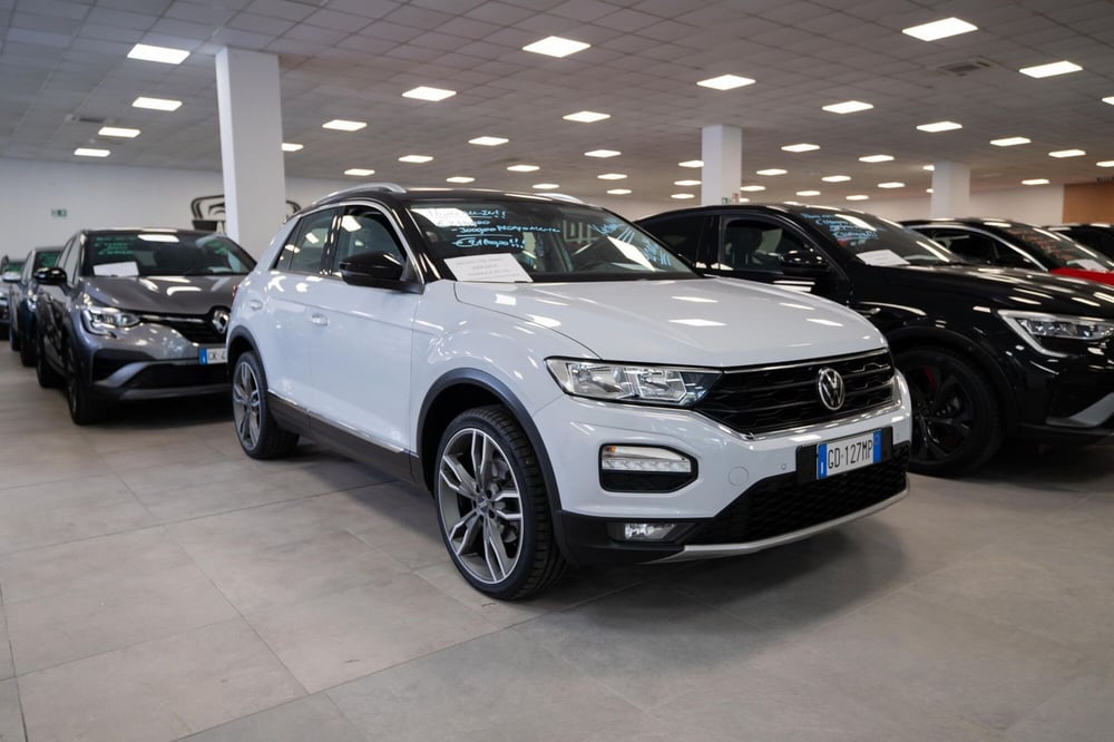 Volkswagen T-Roc usata a Torino (16)