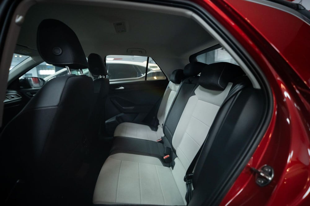 Volkswagen T-Roc usata a Torino (7)