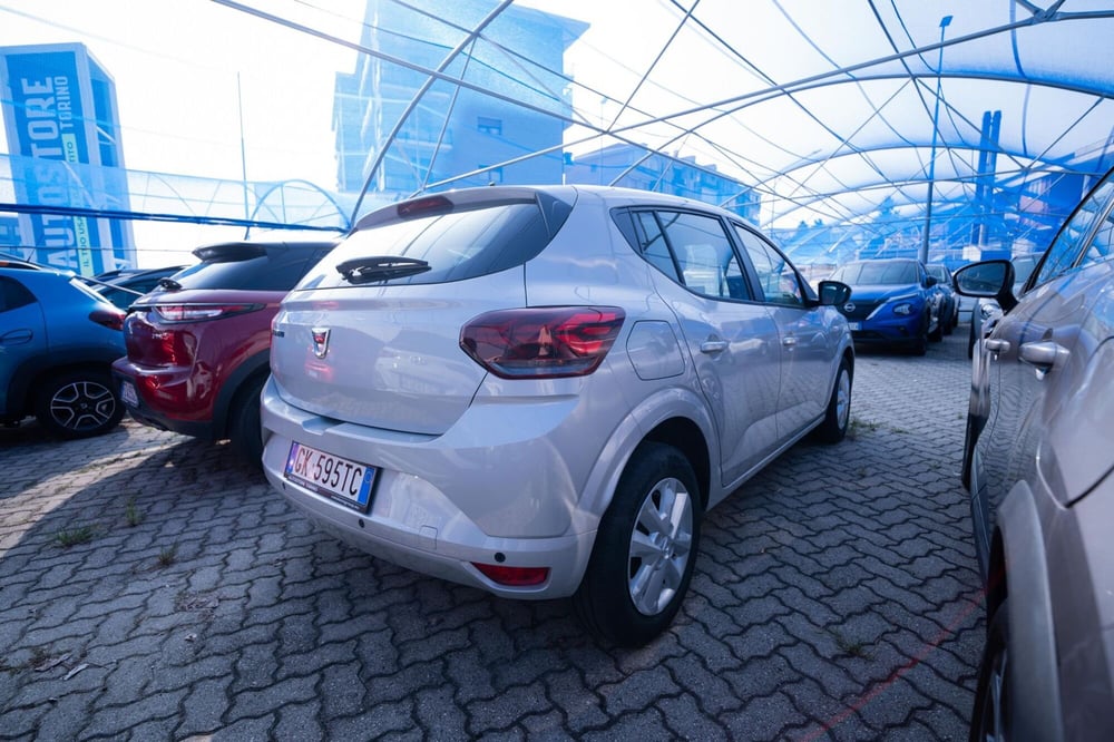 Dacia Sandero usata a Torino (17)
