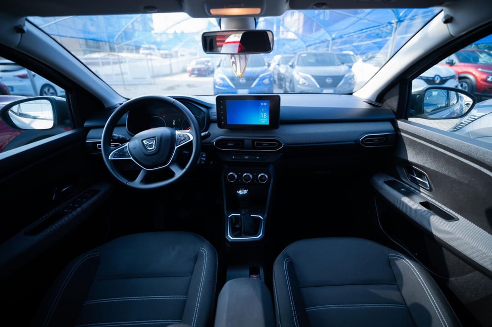 Dacia Sandero usata a Torino (8)