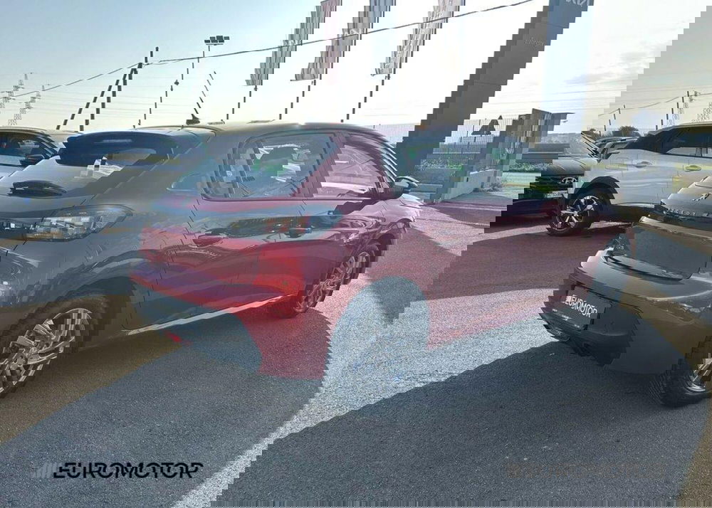 Peugeot 208 usata a Bari (5)