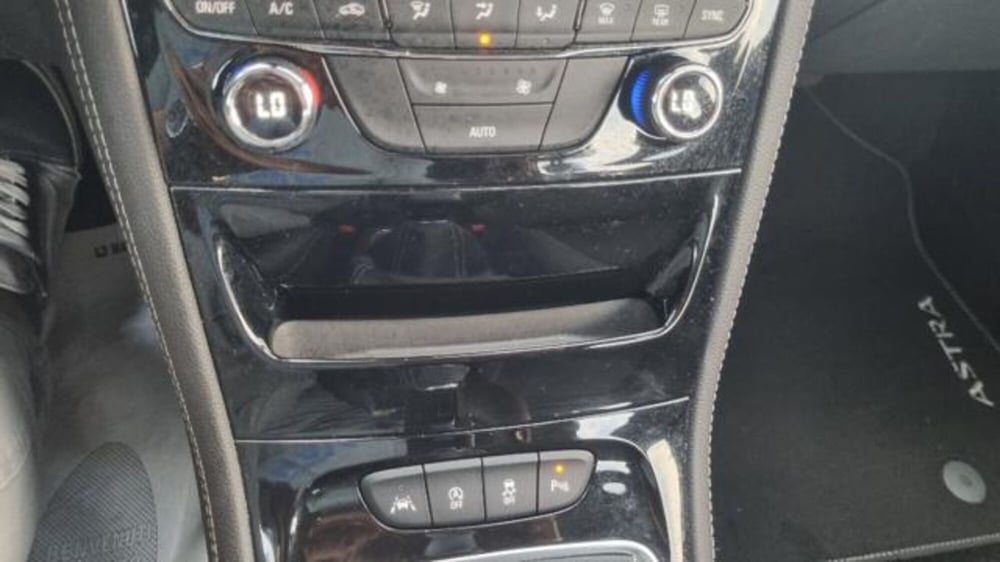 Opel Astra Station Wagon usata a Savona (11)