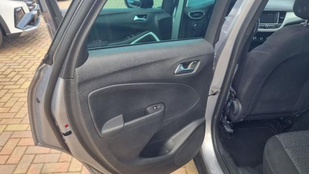 Opel Crossland usata a Savona (17)
