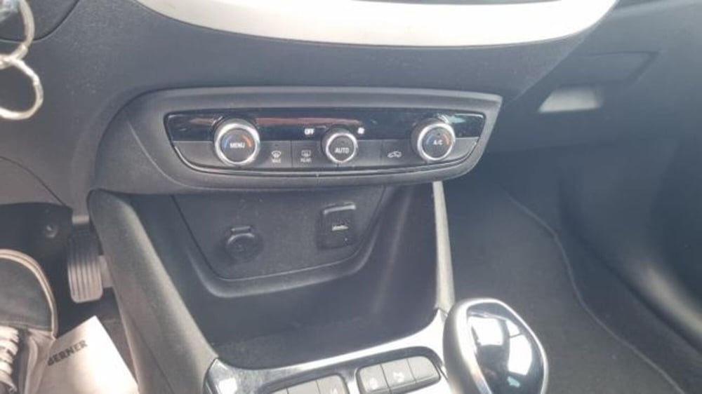 Opel Crossland usata a Savona (7)