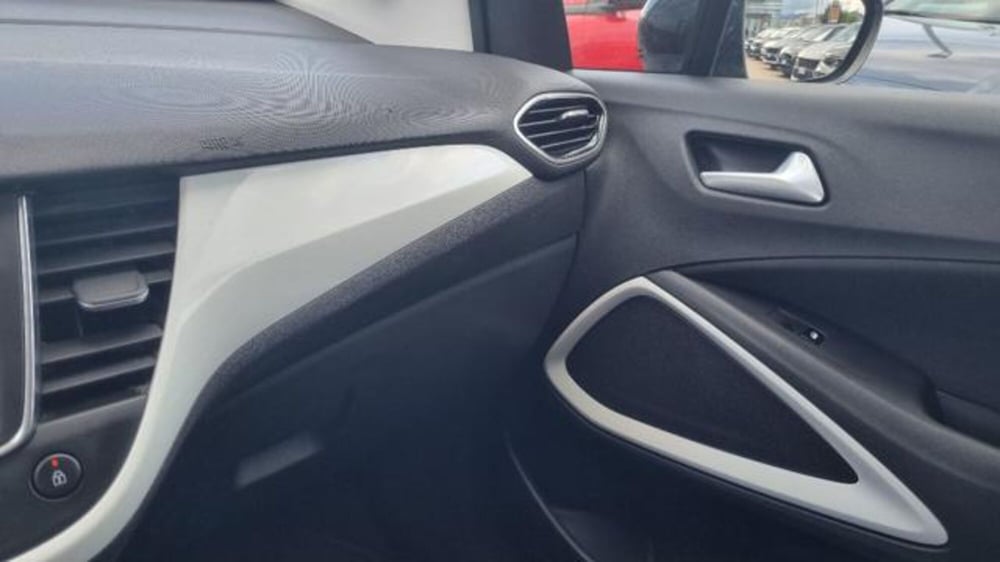 Opel Crossland usata a Savona (9)