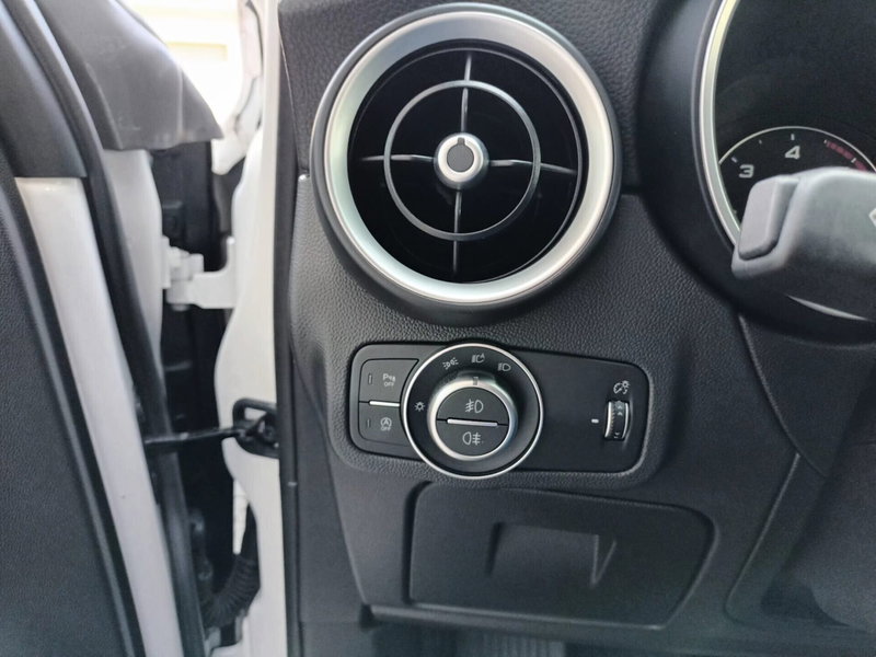 Alfa Romeo Stelvio usata a Bari (12)