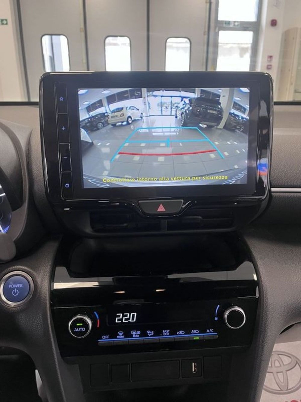 Toyota Yaris Cross usata a Prato (14)