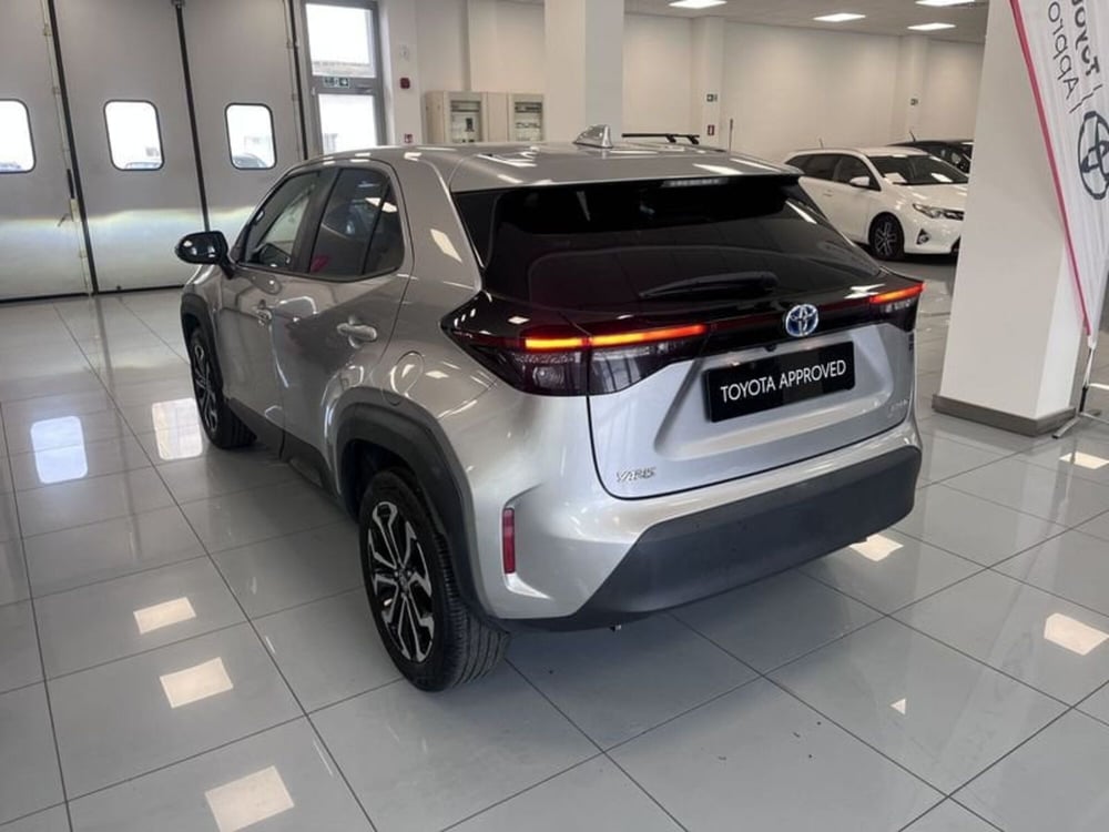 Toyota Yaris Cross usata a Prato (6)