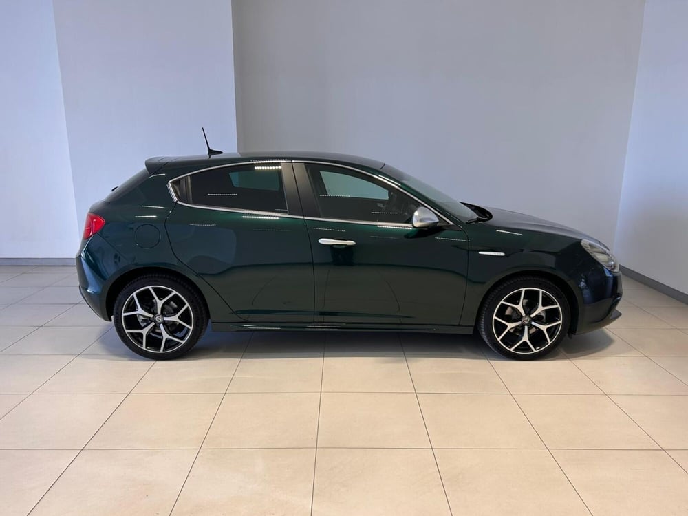 Alfa Romeo Giulietta usata a Napoli (8)