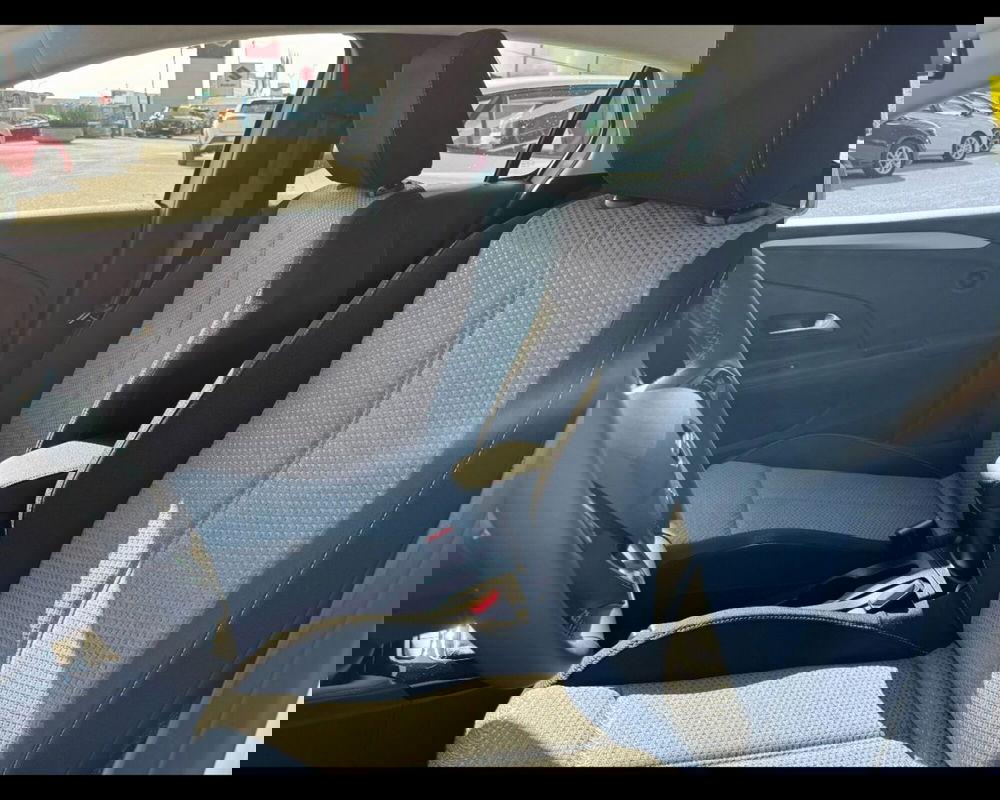 Opel Corsa nuova a Treviso (14)