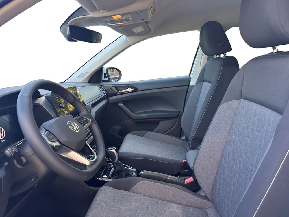 Volkswagen T-Cross nuova a Modena (9)