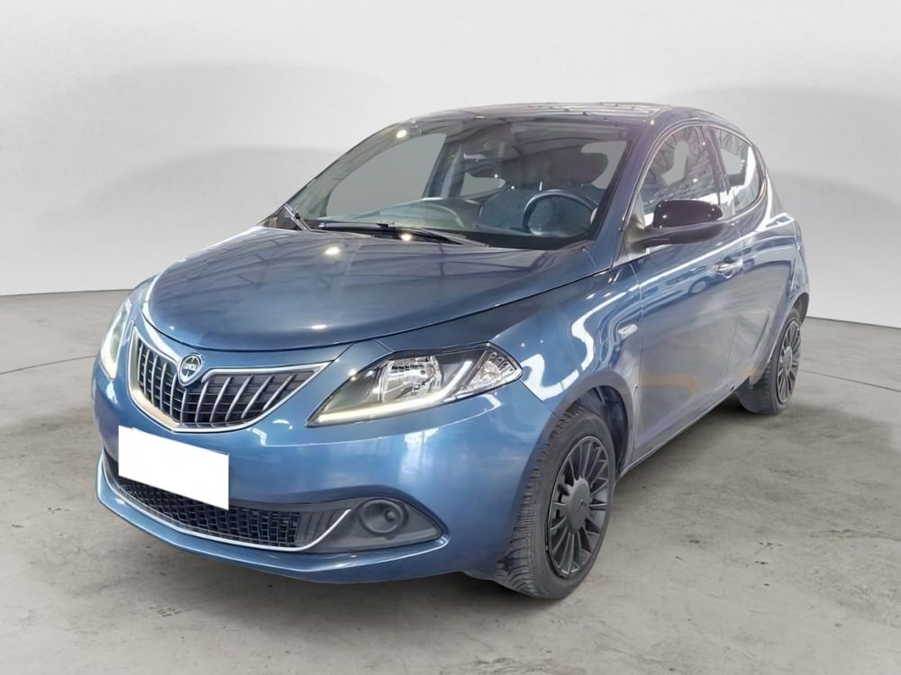 Lancia Ypsilon usata a Salerno