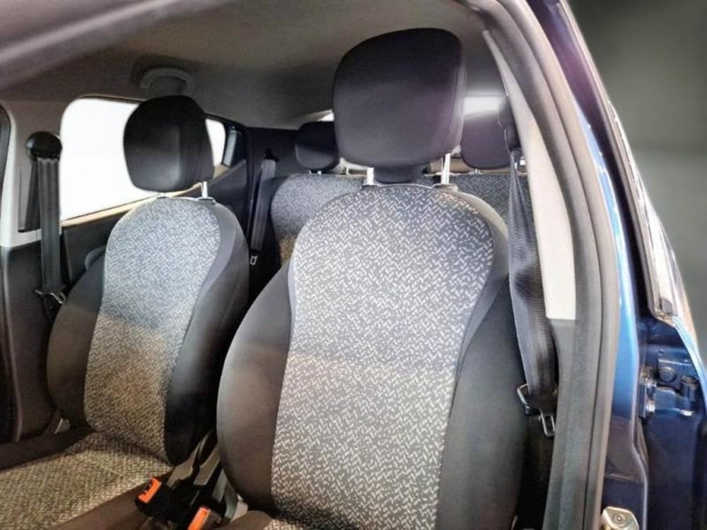 Lancia Ypsilon usata a Salerno (11)