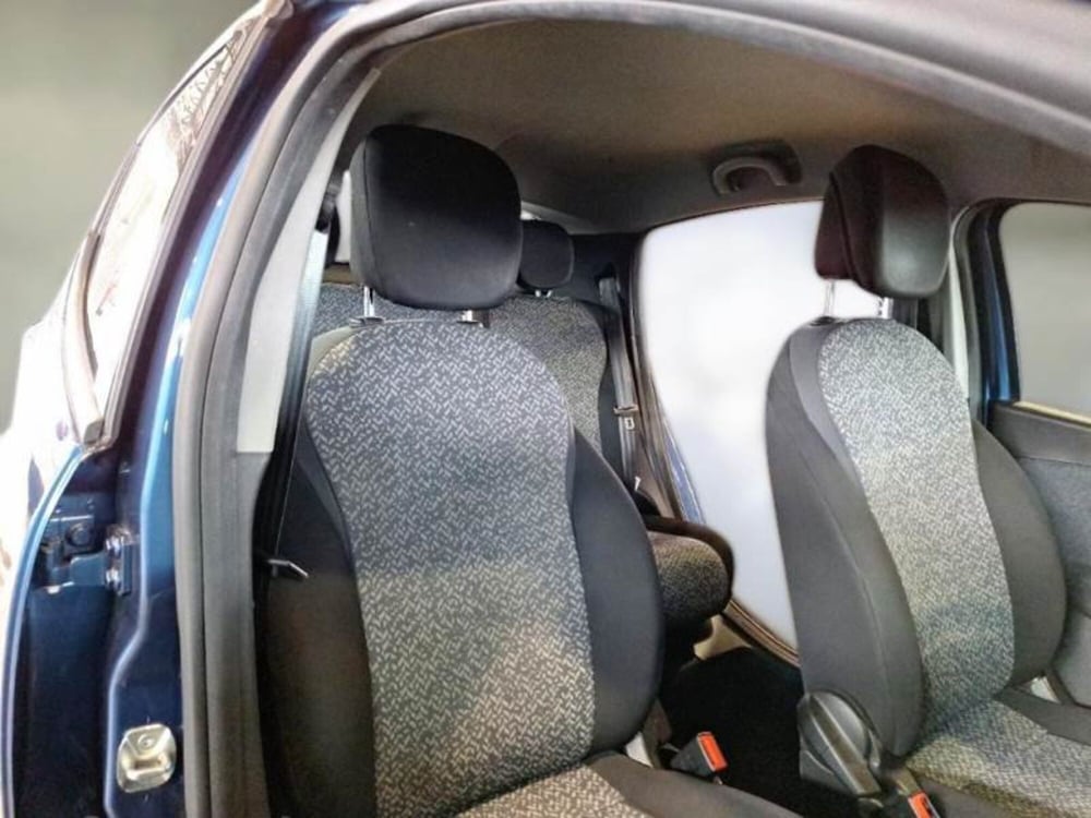Lancia Ypsilon usata a Salerno (12)