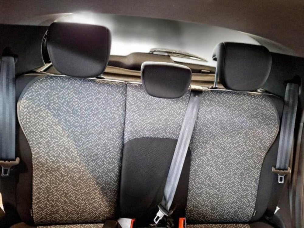 Lancia Ypsilon usata a Salerno (15)