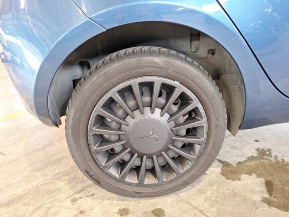 Lancia Ypsilon usata a Salerno (18)