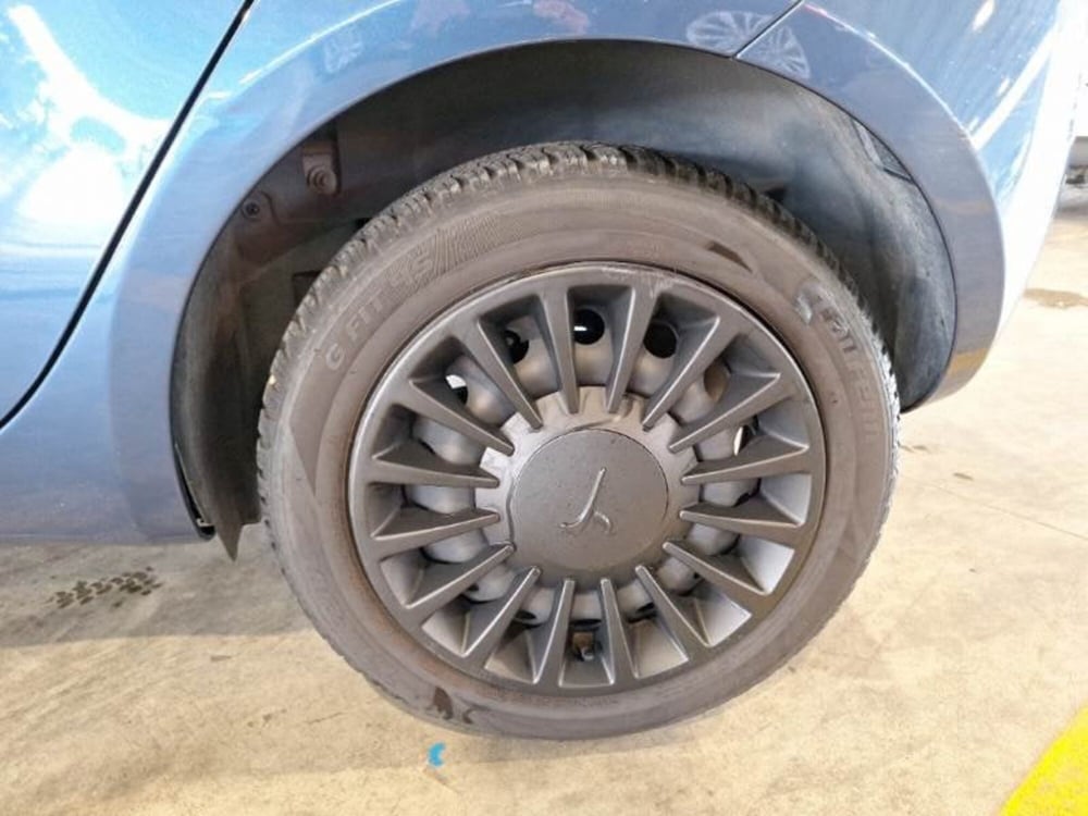 Lancia Ypsilon usata a Salerno (19)