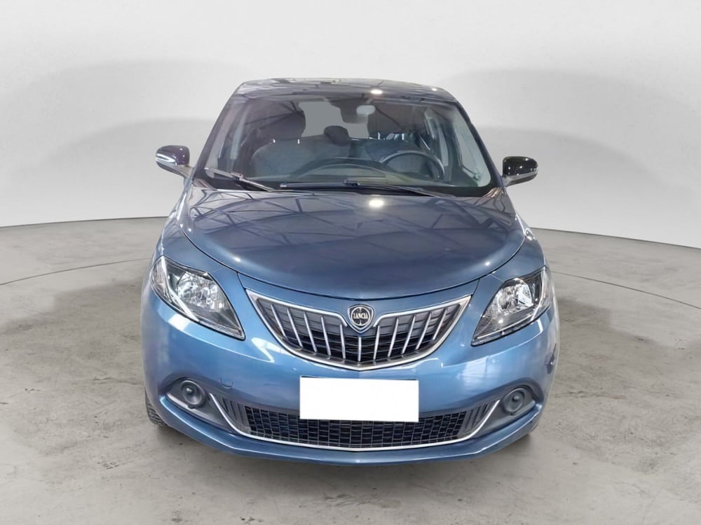 Lancia Ypsilon usata a Salerno (2)