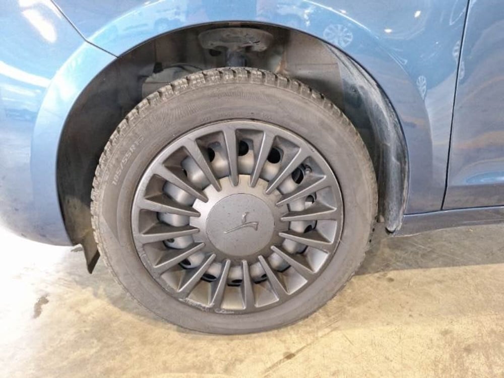 Lancia Ypsilon usata a Salerno (20)
