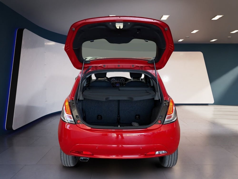Lancia Ypsilon usata a Torino (7)