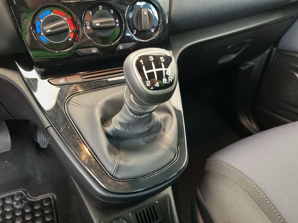 Lancia Ypsilon usata a Torino (14)