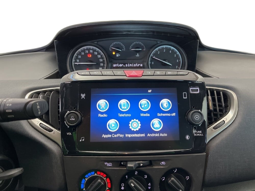 Lancia Ypsilon usata a Torino (12)