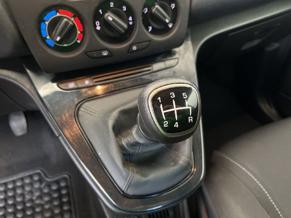 Lancia Ypsilon usata a Torino (13)