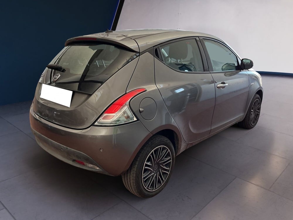 Lancia Ypsilon usata a Torino (6)