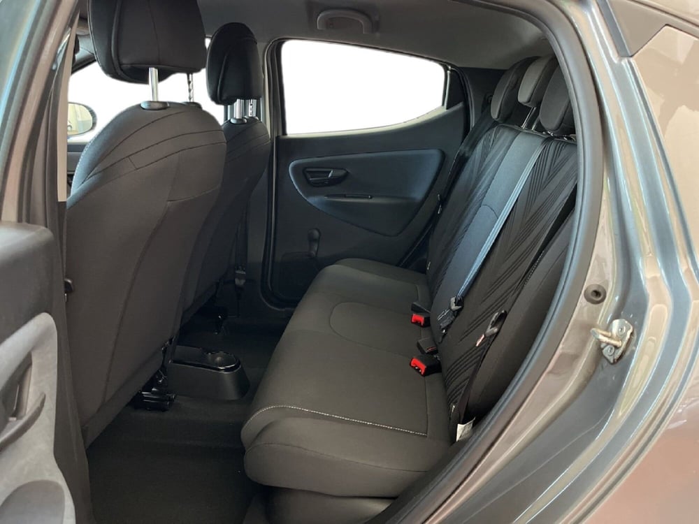 Lancia Ypsilon usata a Torino (8)