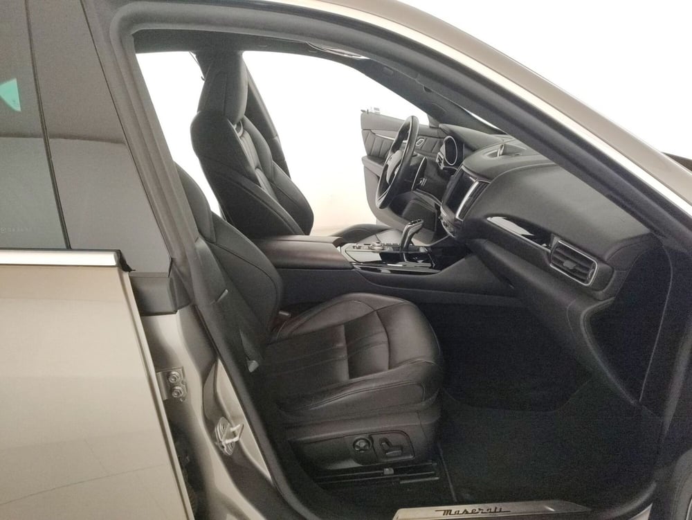 Maserati Levante usata a Alessandria (10)