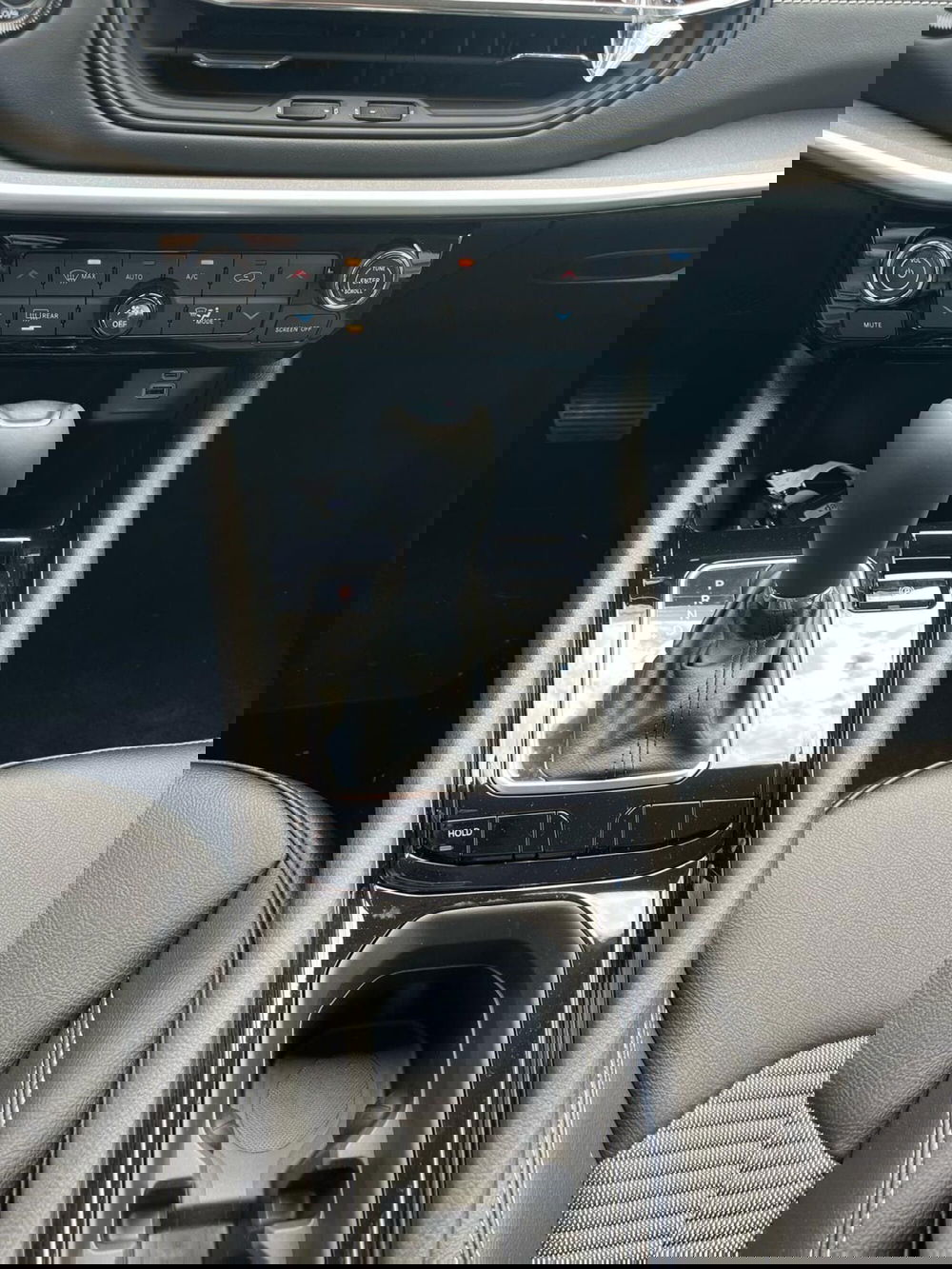 Jeep Compass nuova a Milano (18)