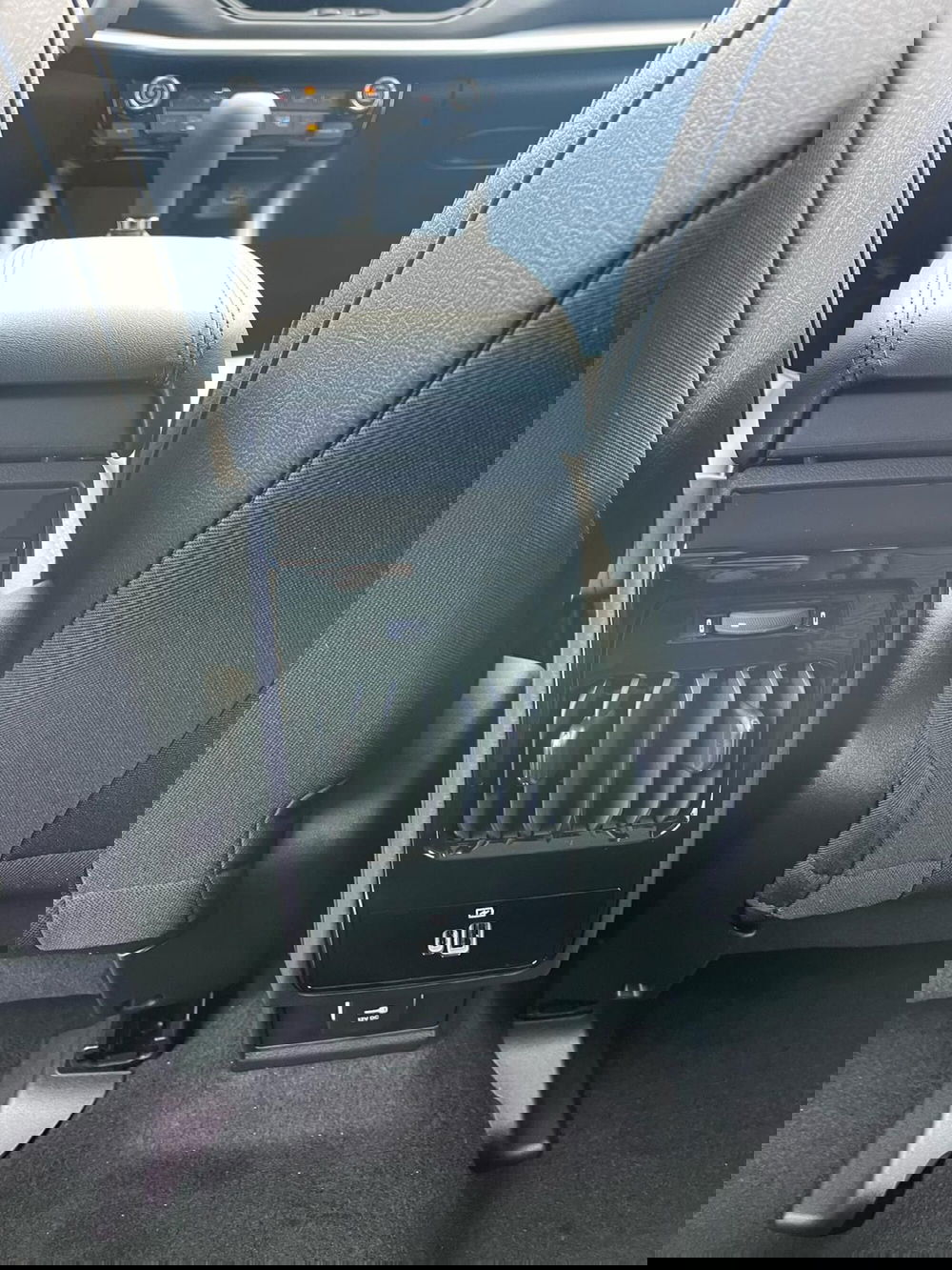 Jeep Compass nuova a Milano (19)