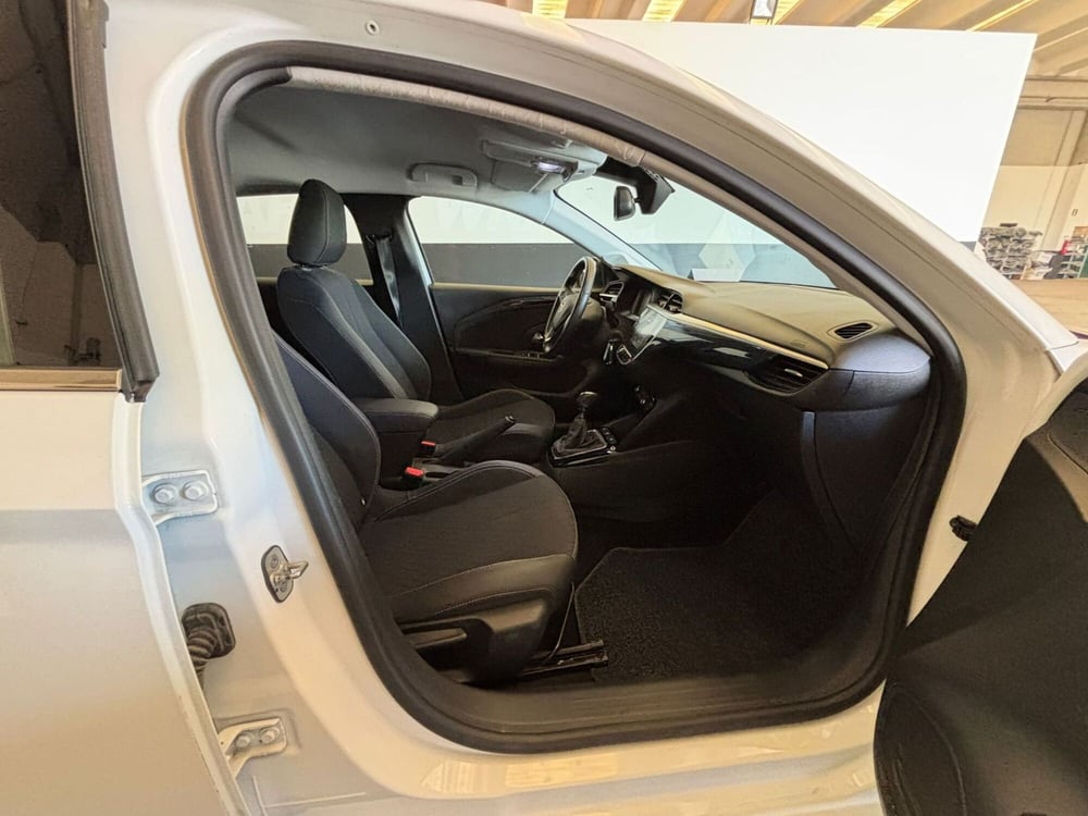 Opel Corsa usata a Milano (11)