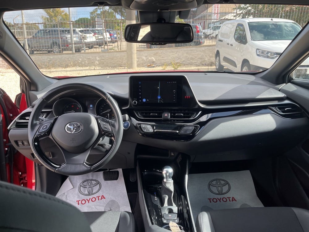Toyota Toyota C-HR usata a Ragusa (10)