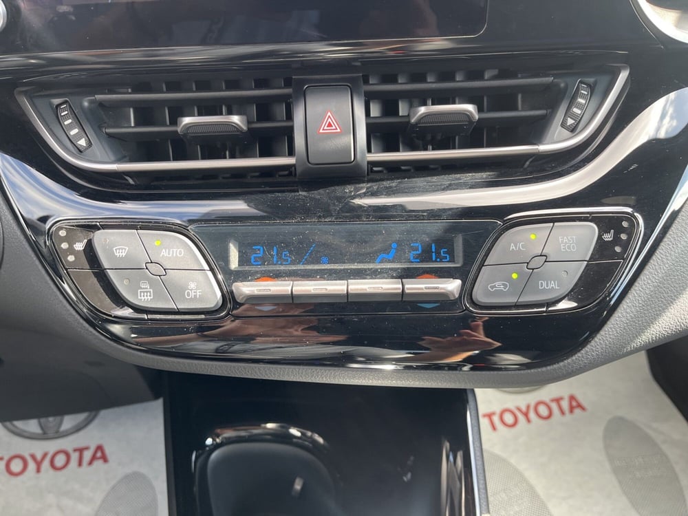 Toyota Toyota C-HR usata a Ragusa (15)