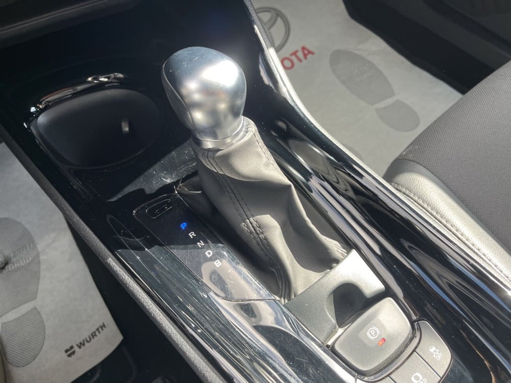 Toyota Toyota C-HR usata a Ragusa (16)