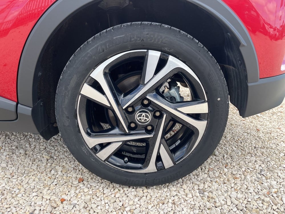 Toyota Toyota C-HR usata a Ragusa (6)